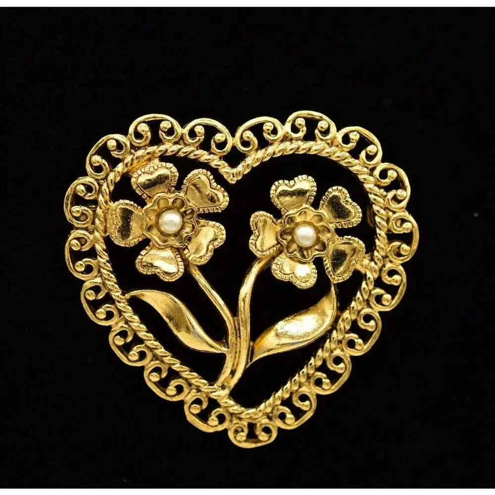 Vintage Pin Brooch Gold Floral Flower Heart Faux Seed Pearl Bead Metal 1980s 9B
